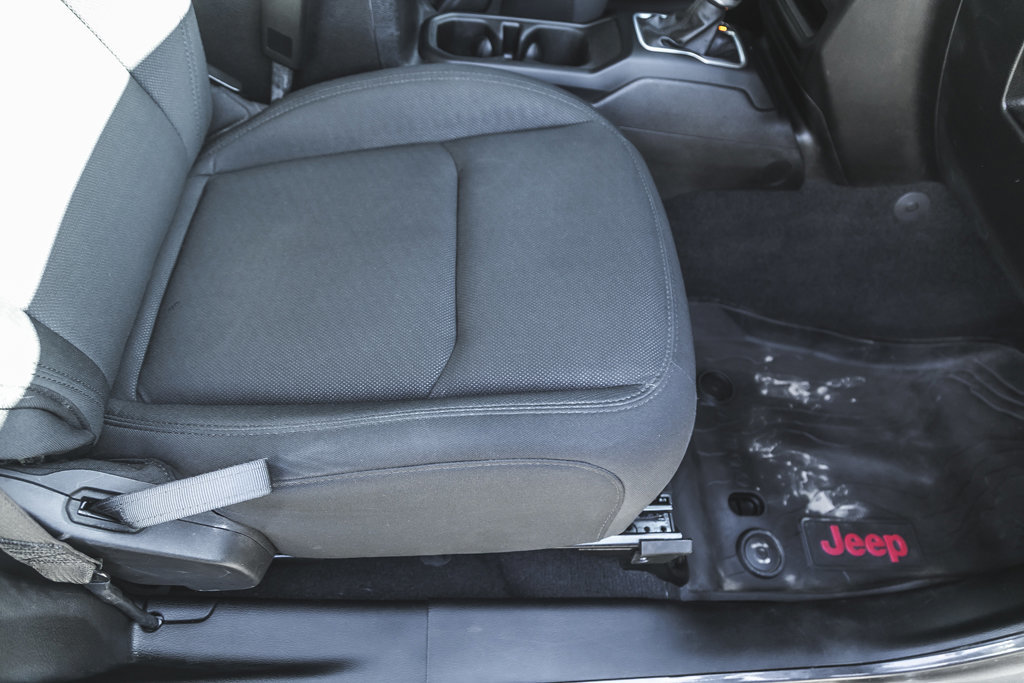 2019 Jeep Wrangler Sport S-20