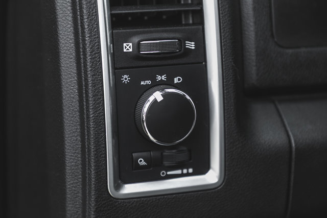 2022 Ram 1500 Classic SLT-18