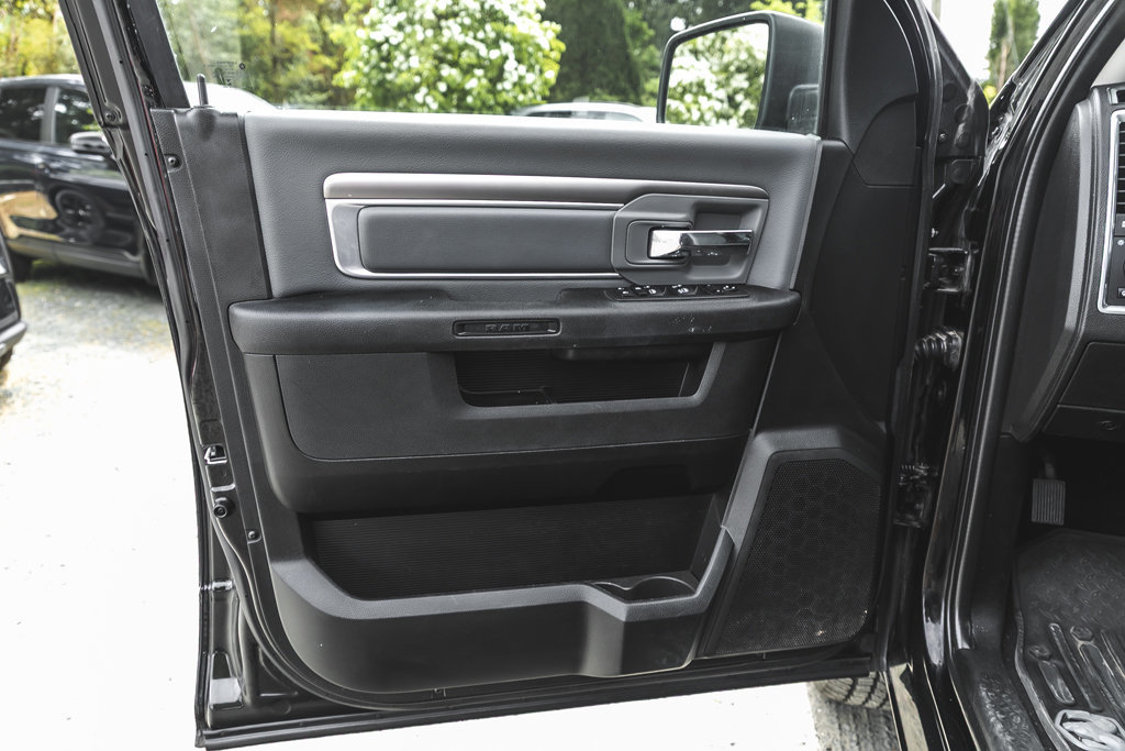 2022 Ram 1500 Classic SLT-16