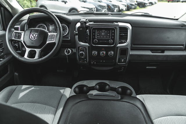 2022 Ram 1500 Classic SLT-24