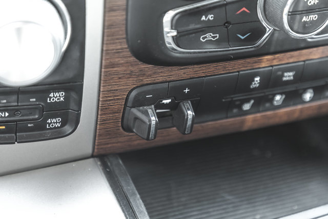 2014 Ram 1500 Laramie-40