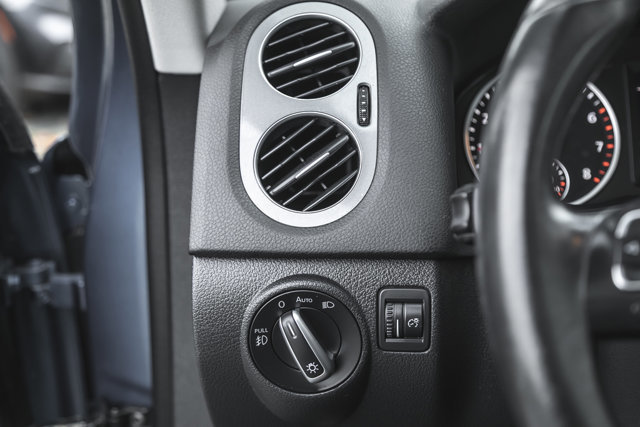 2017 Volkswagen Tiguan Wolfsburg Edition-28