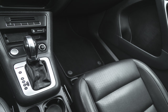 2017 Volkswagen Tiguan Wolfsburg Edition-36