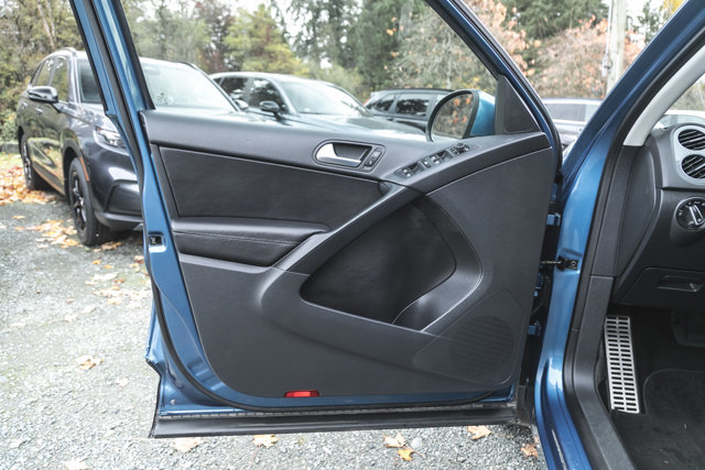2017 Volkswagen Tiguan Wolfsburg Edition-15