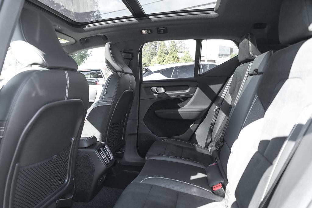 2021 Volvo XC40 R-Design-21