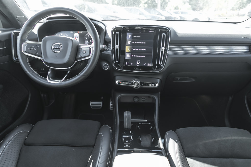 2021 Volvo XC40 R-Design-22