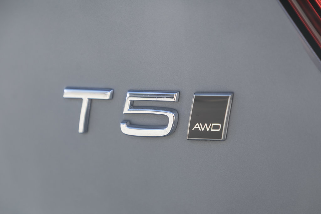 2021 Volvo XC40 R-Design-10
