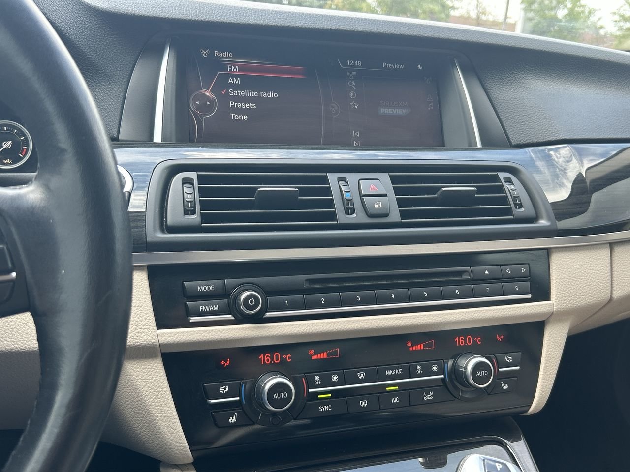Used 2016  BMW 528i xDrive image 27