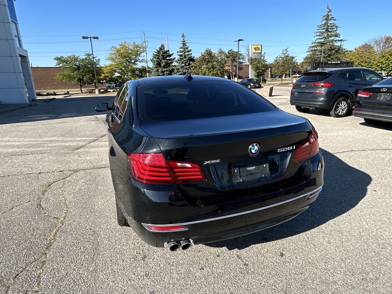 Used 2016  BMW 528i xDrive image 8