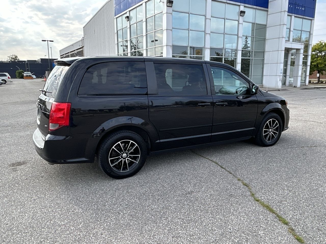 Used 2017  Dodge GT image 9