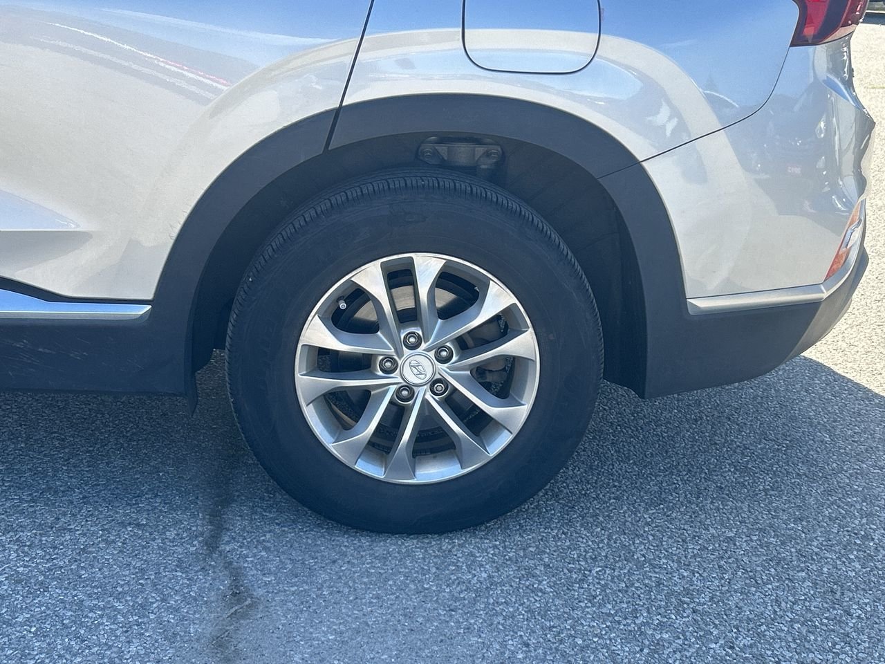 Used 2019  Hyundai Essential image 18