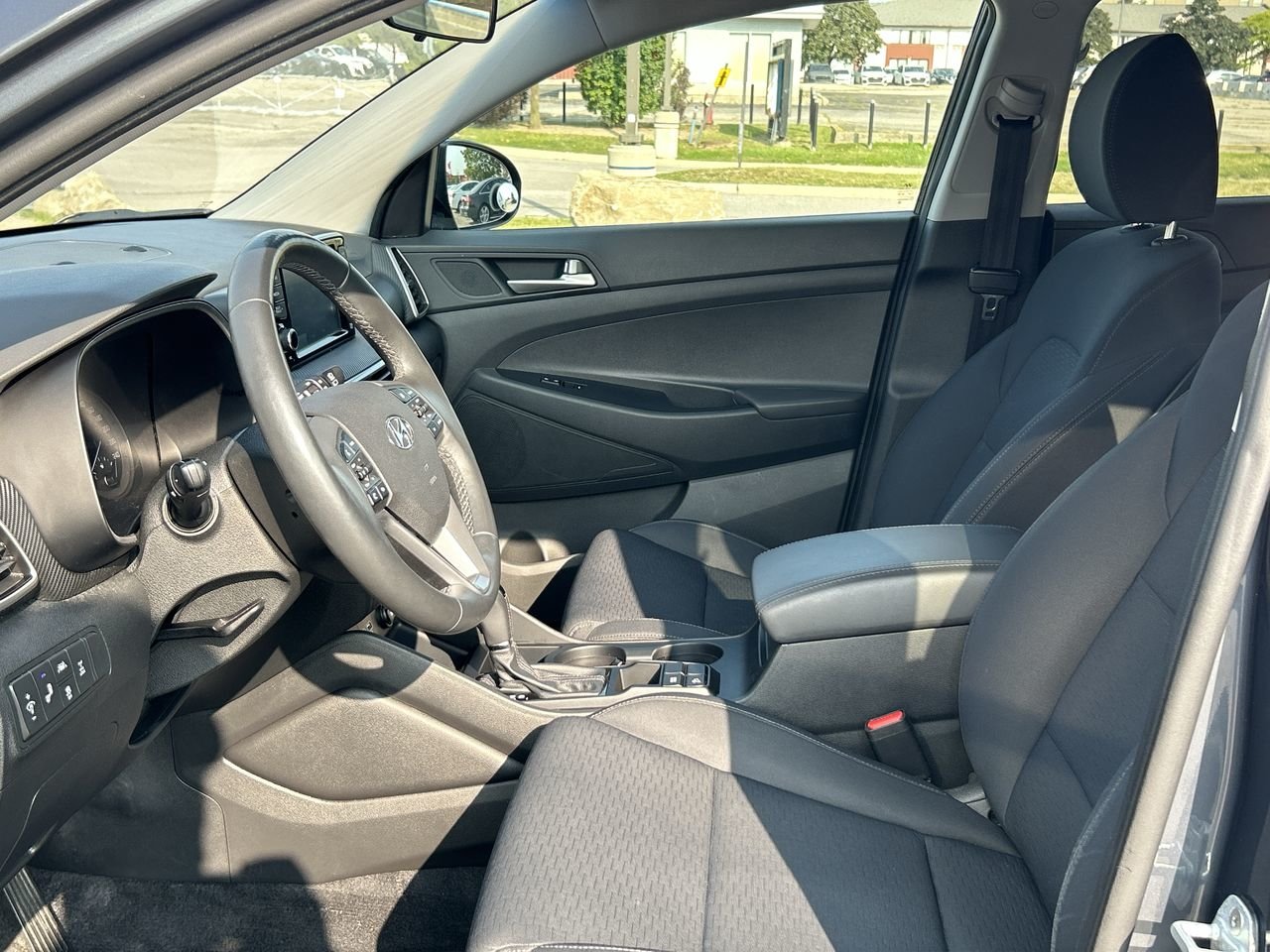 Used 2020  Hyundai Preferred image 19