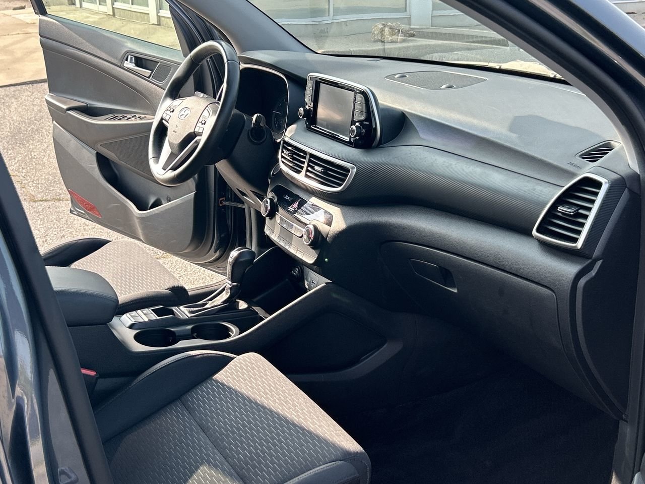 Used 2020  Hyundai Preferred image 28