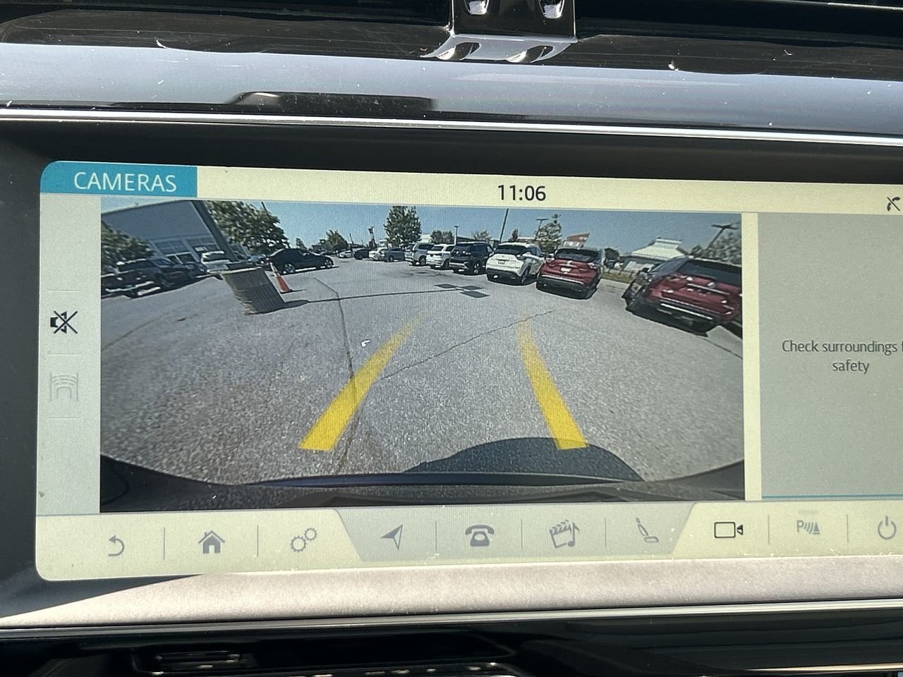 Used 2019  Jaguar Prestige image 27