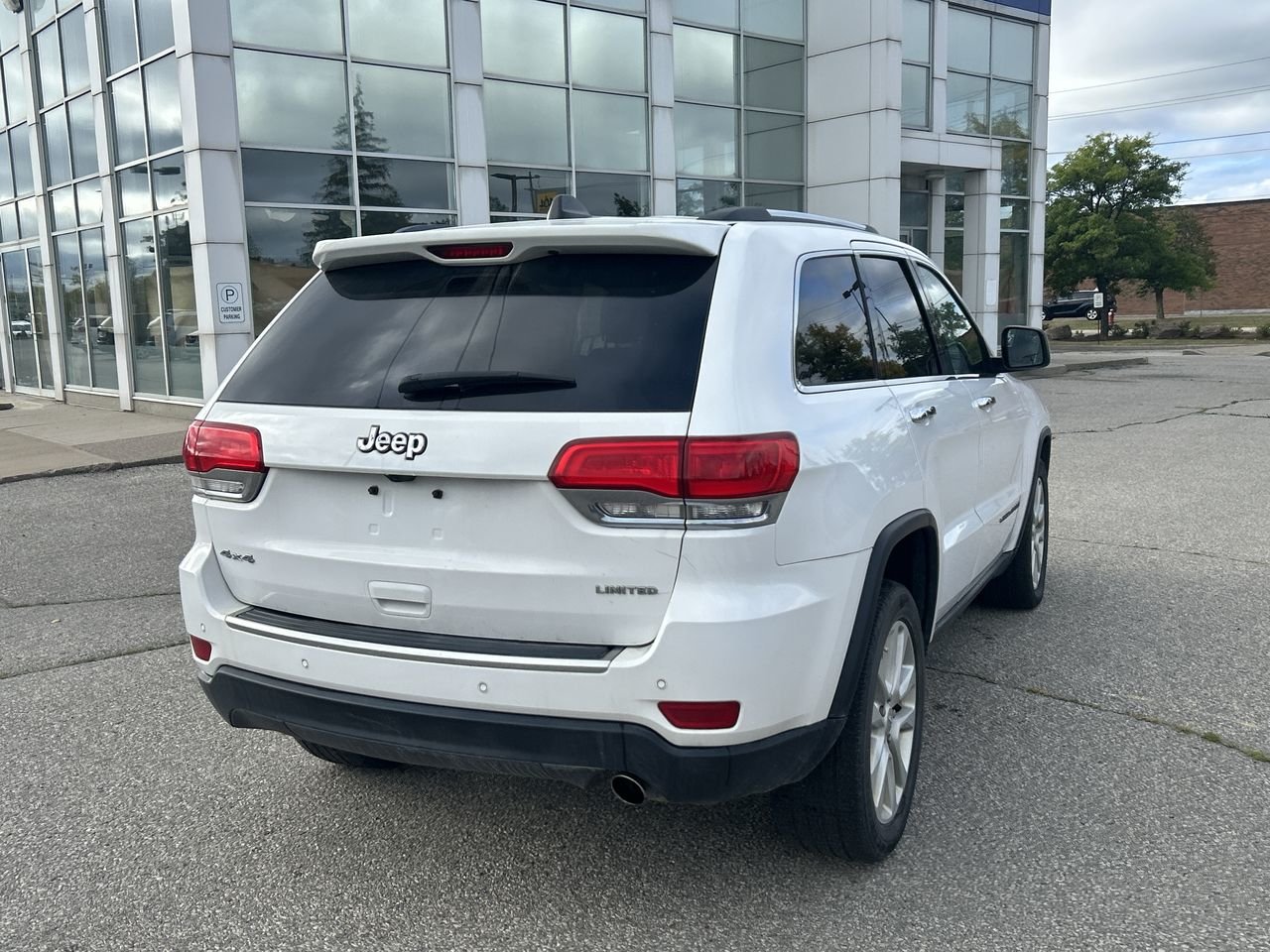 Certified Used 2017 Bright White Jeep Limited image 10