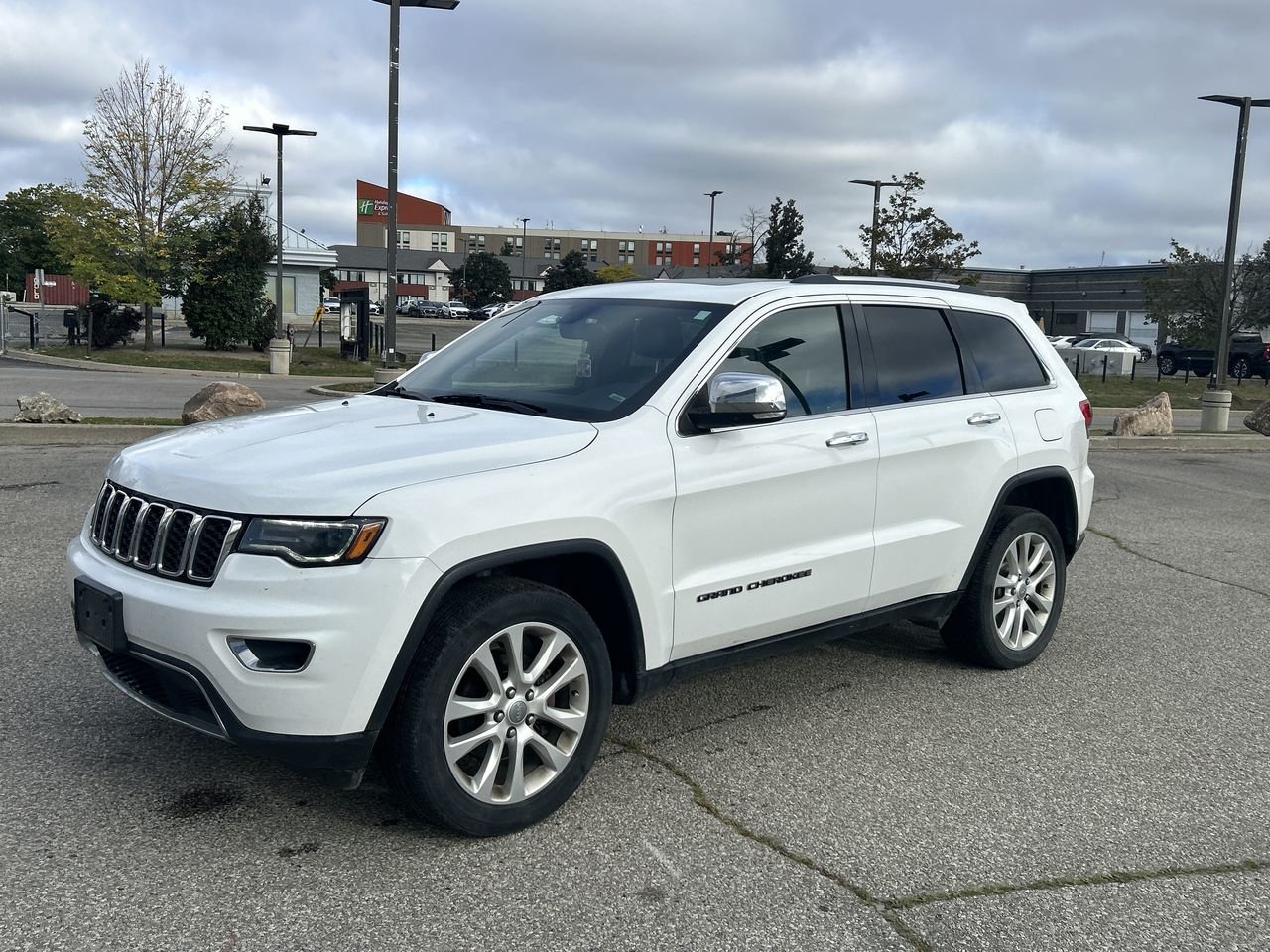 Certified Used 2017 Bright White Jeep Limited image 4