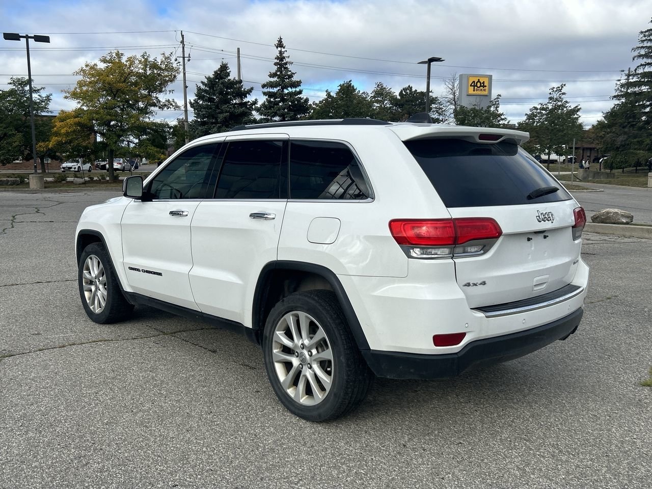 Certified Used 2017 Bright White Jeep Limited image 7