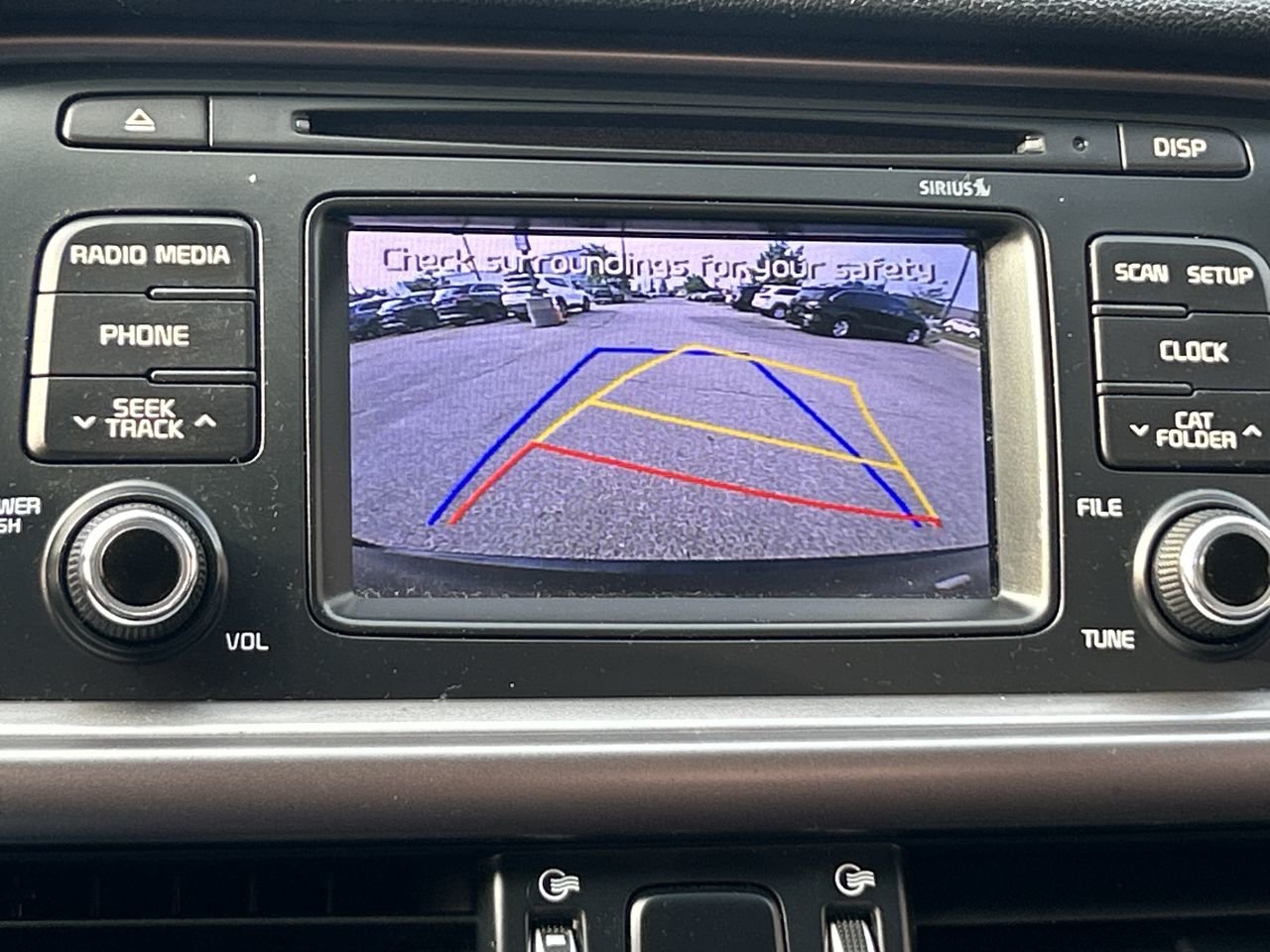 Used 2017  Kia  image 26