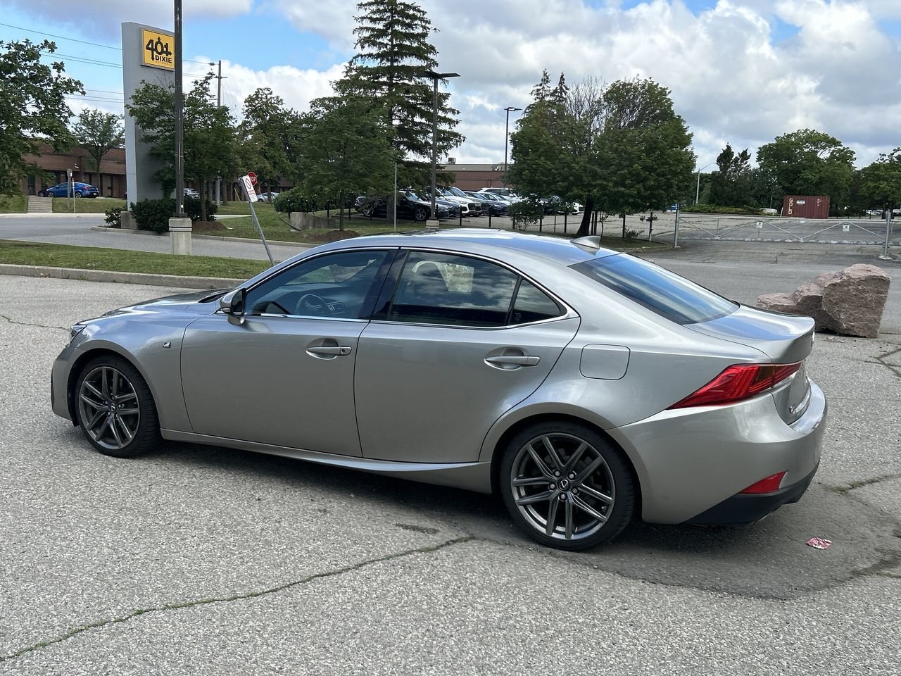 Used 2018  Lexus IS 300 image 3