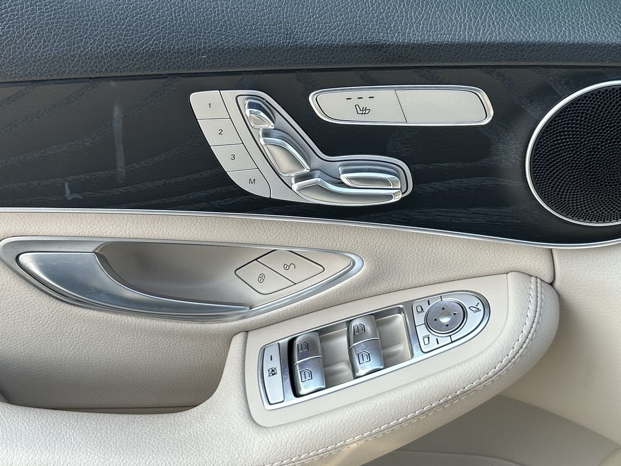 Used 2020  Mercedes-Benz C 300 image 20