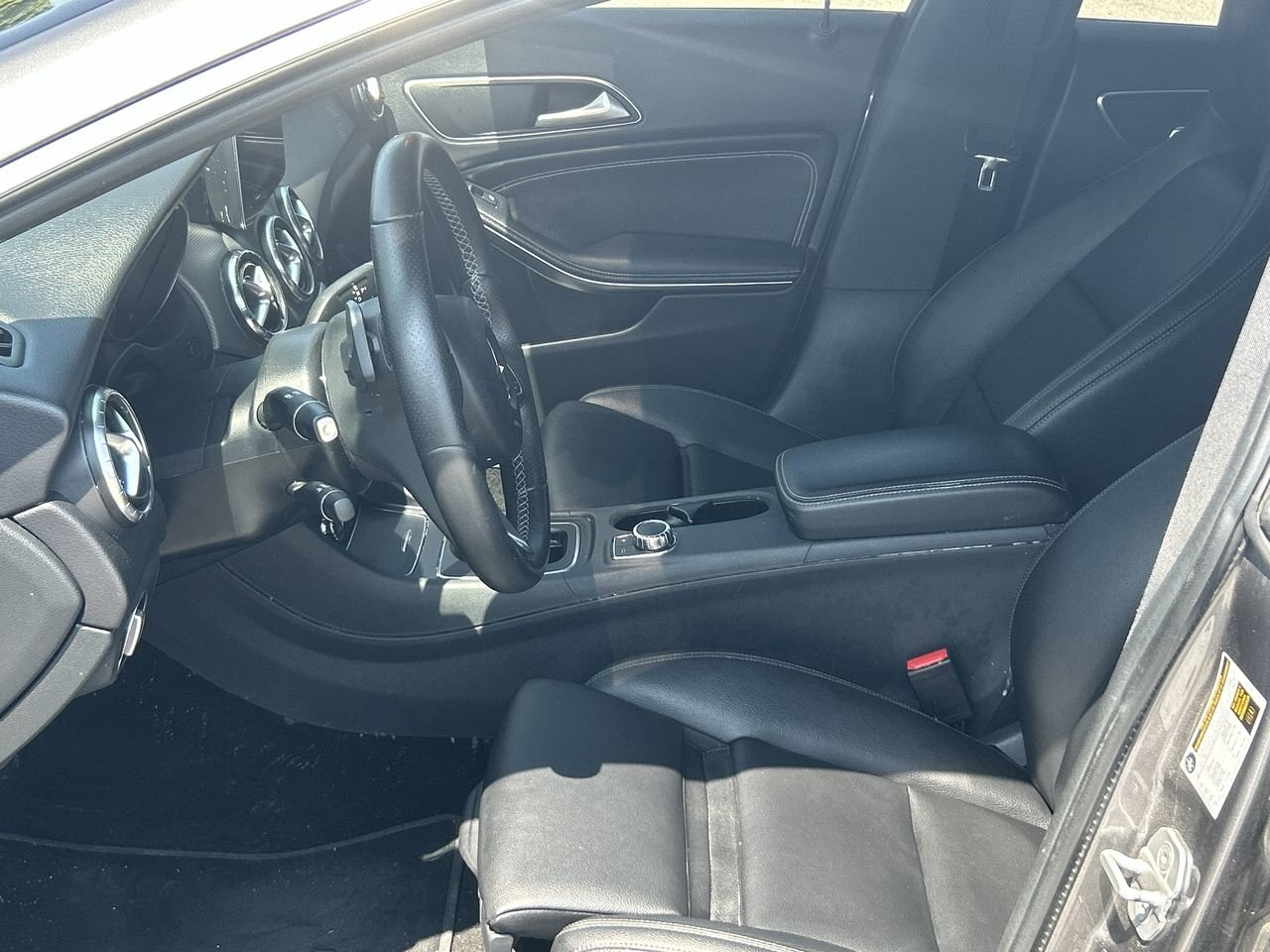 Used 2017  Mercedes-Benz CLA 250 image 19