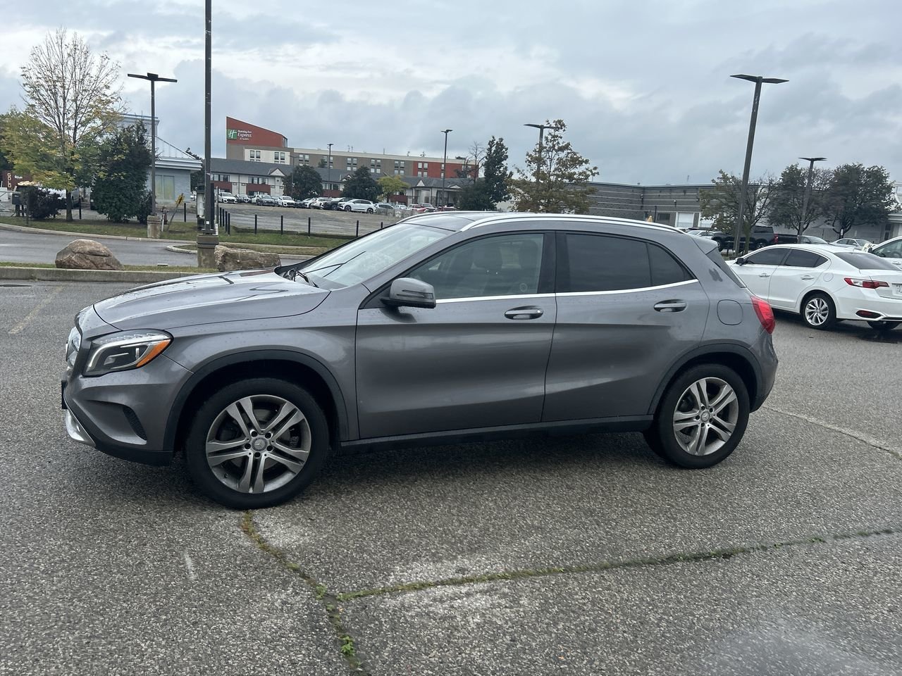 Used 2016  Mercedes-Benz GLA 250 image 4