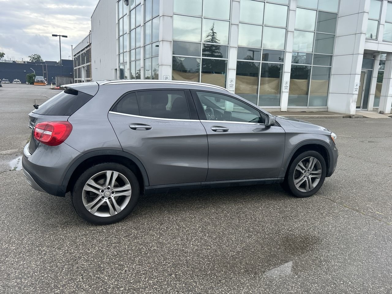 Used 2016  Mercedes-Benz GLA 250 image 12