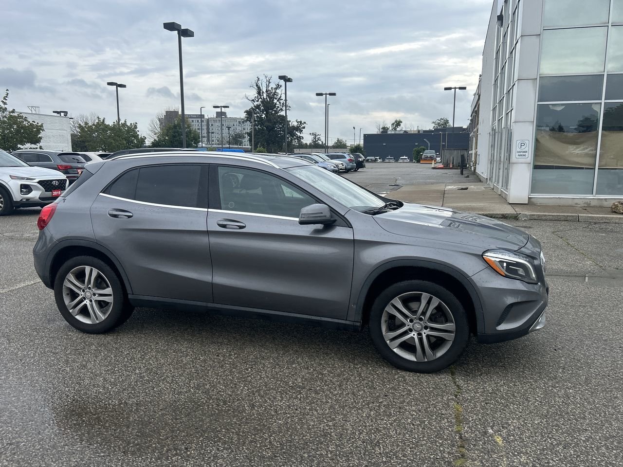 Used 2016  Mercedes-Benz GLA 250 image 14