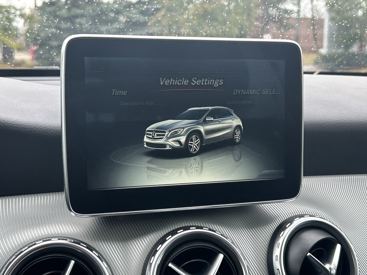 Used 2016  Mercedes-Benz GLA 250 image 22