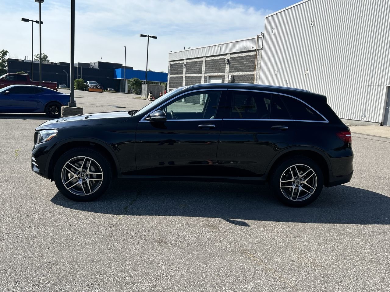 Used 2018  Mercedes-Benz GLC 300 image 2