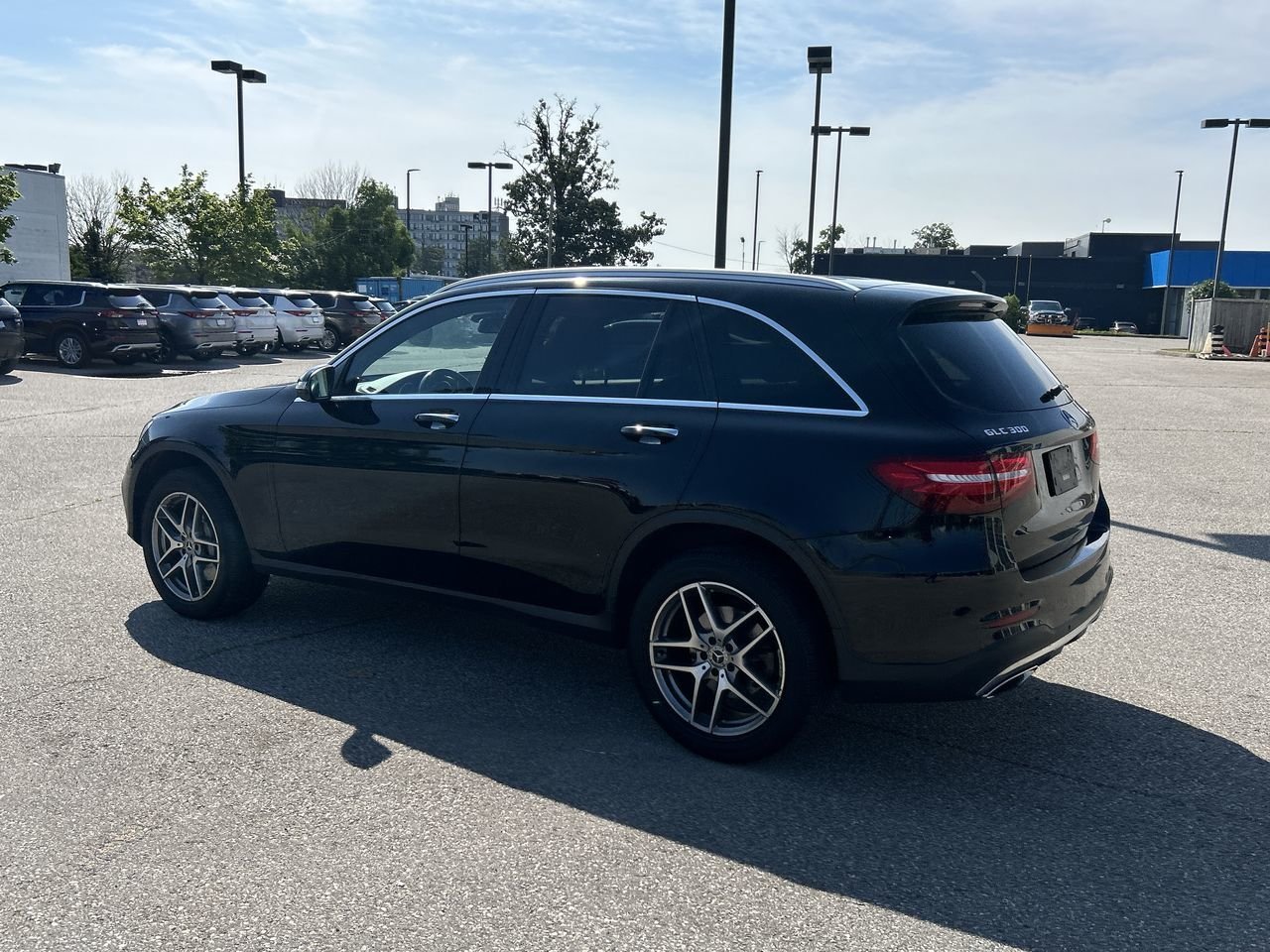 Used 2018  Mercedes-Benz GLC 300 image 4
