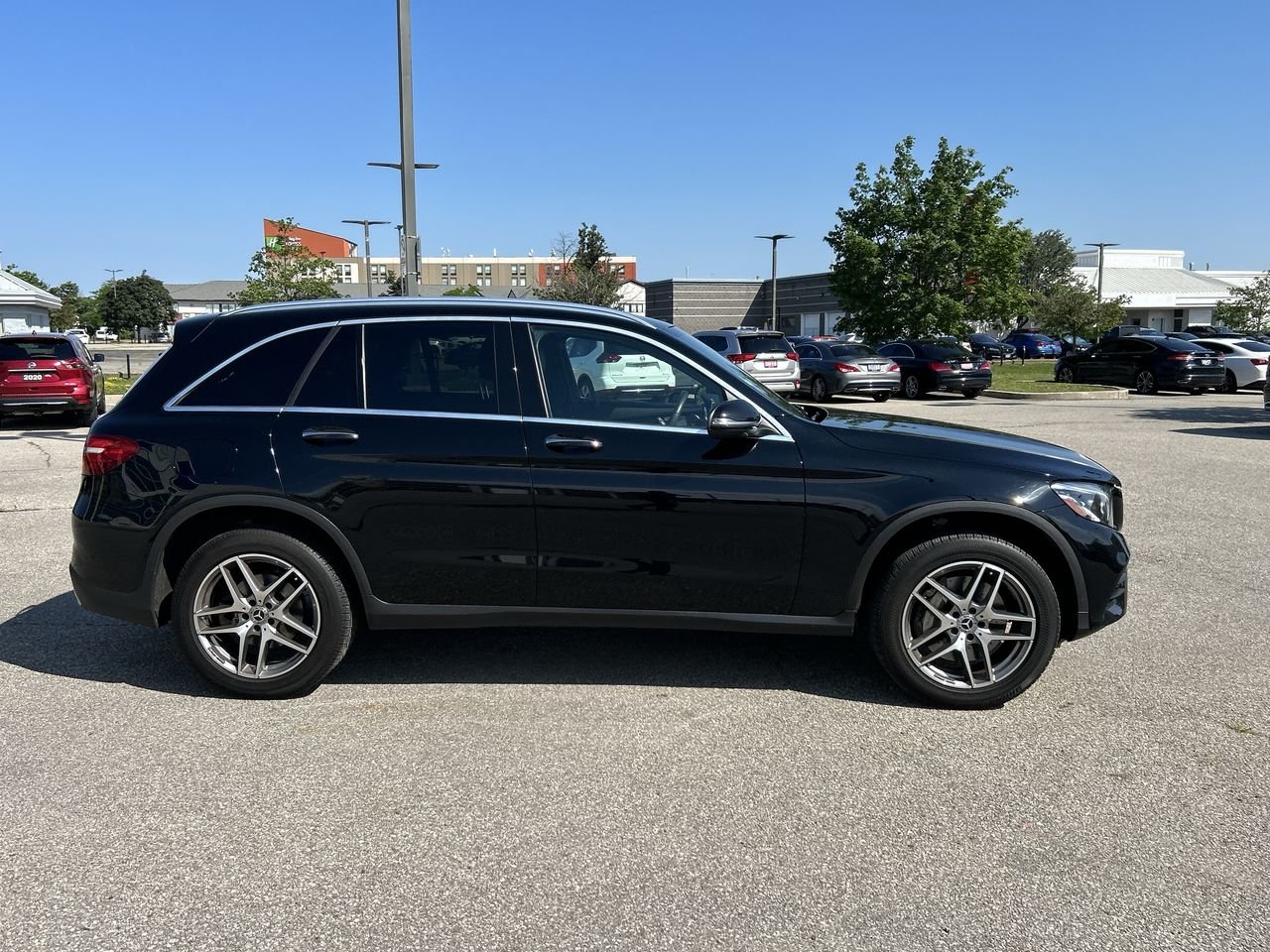 Used 2018  Mercedes-Benz GLC 300 image 12