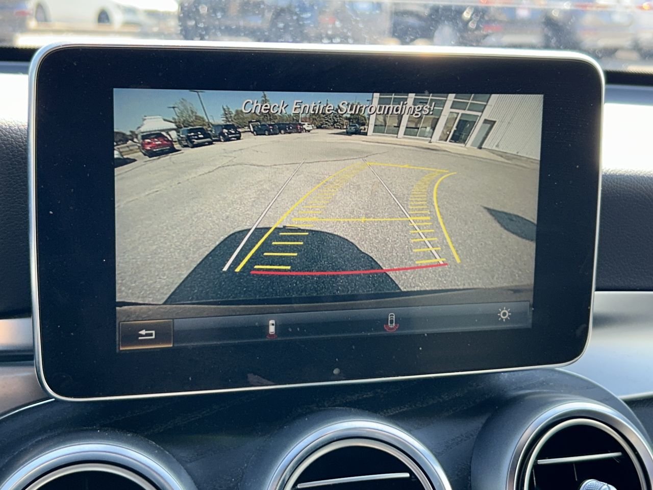 Used 2018  Mercedes-Benz GLC 300 image 23