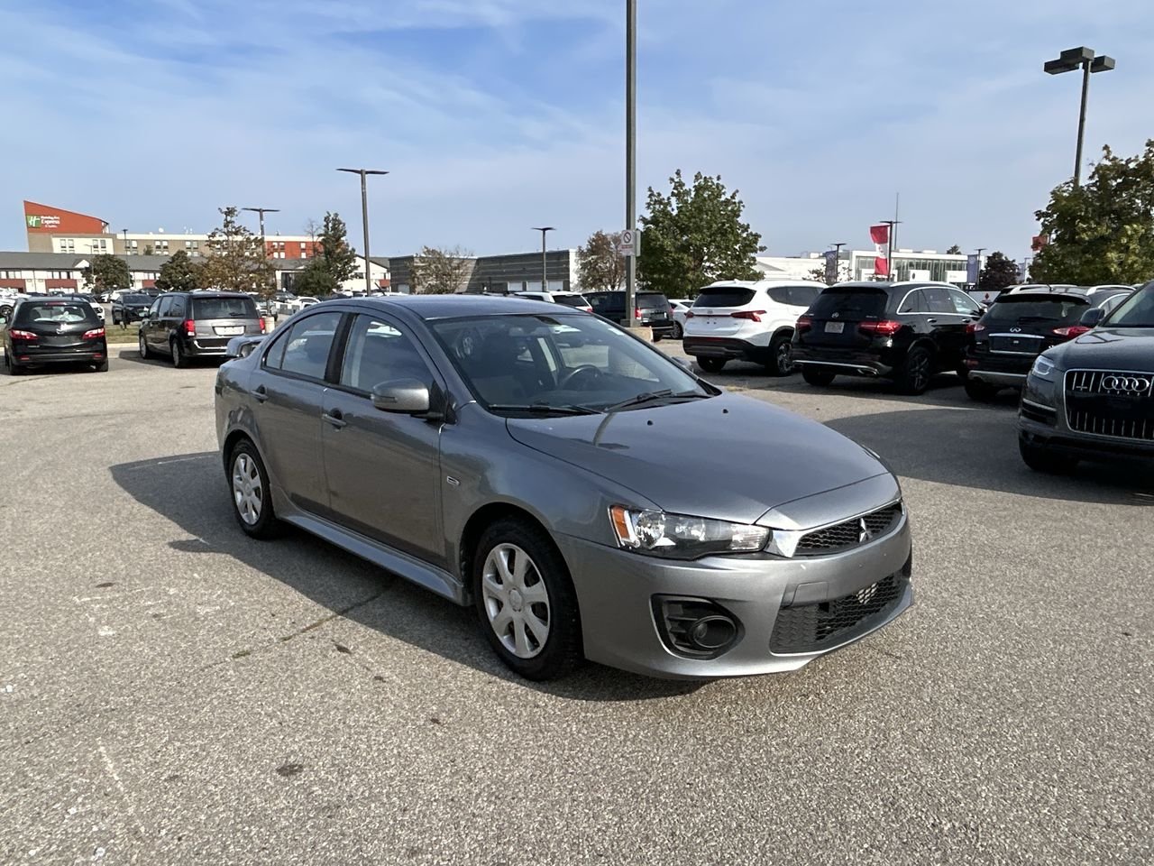 Used 2017  Mitsubishi  image 16