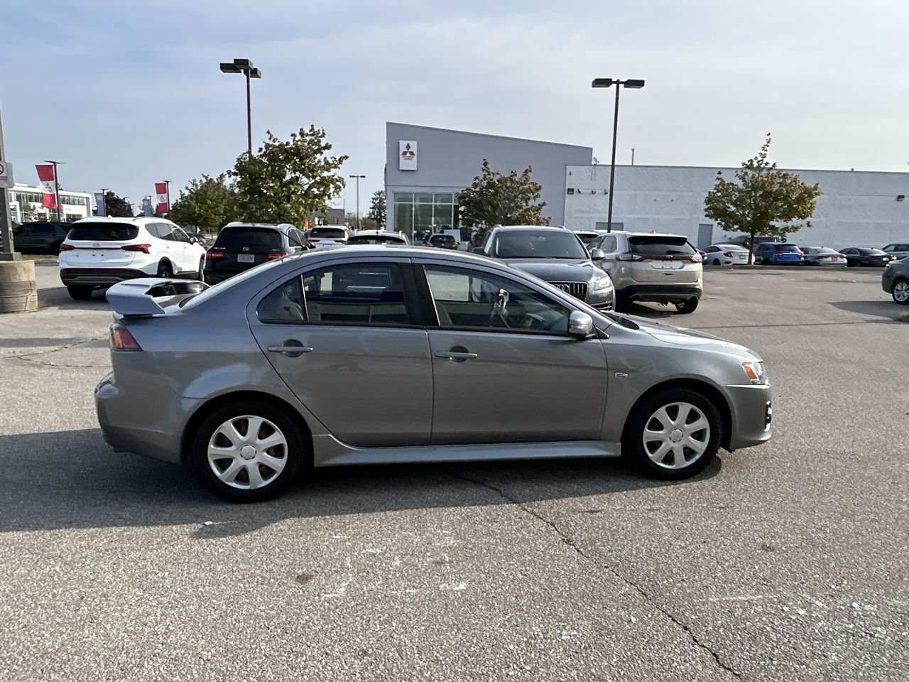 Used 2017  Mitsubishi  image 13