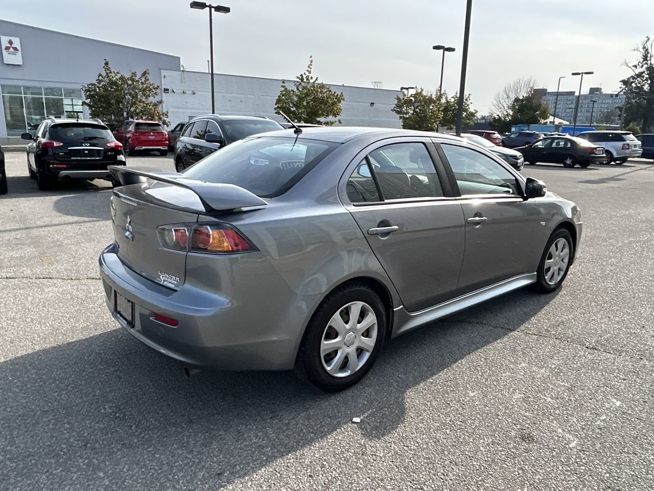 Used 2017  Mitsubishi  image 11