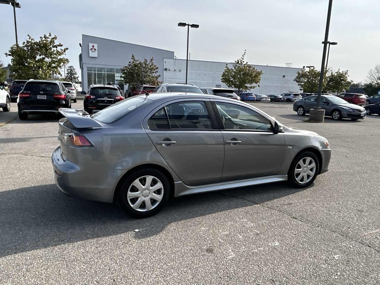 Used 2017  Mitsubishi  image 12