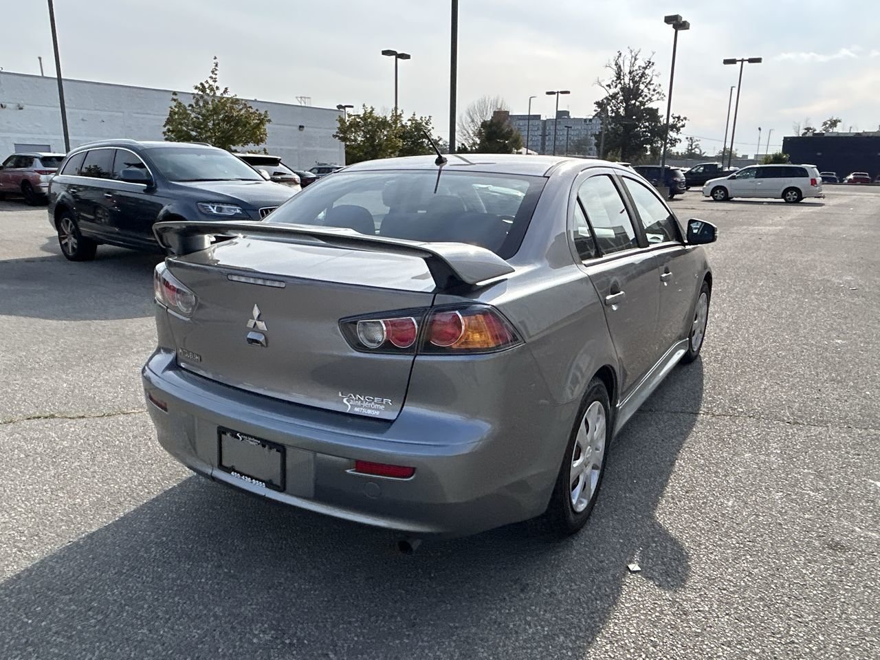 Used 2017  Mitsubishi  image 10
