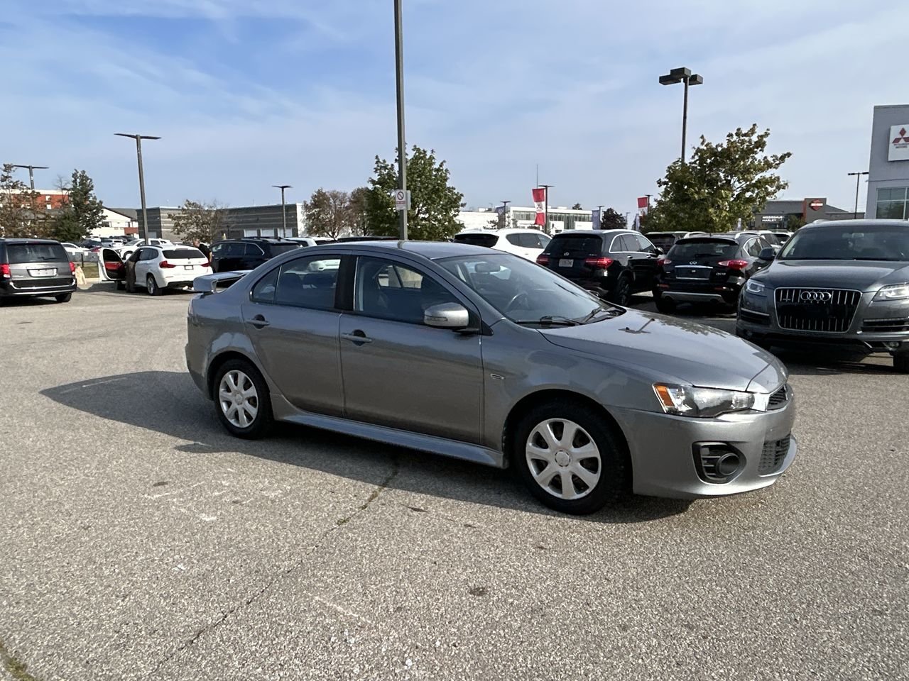 Used 2017  Mitsubishi  image 15