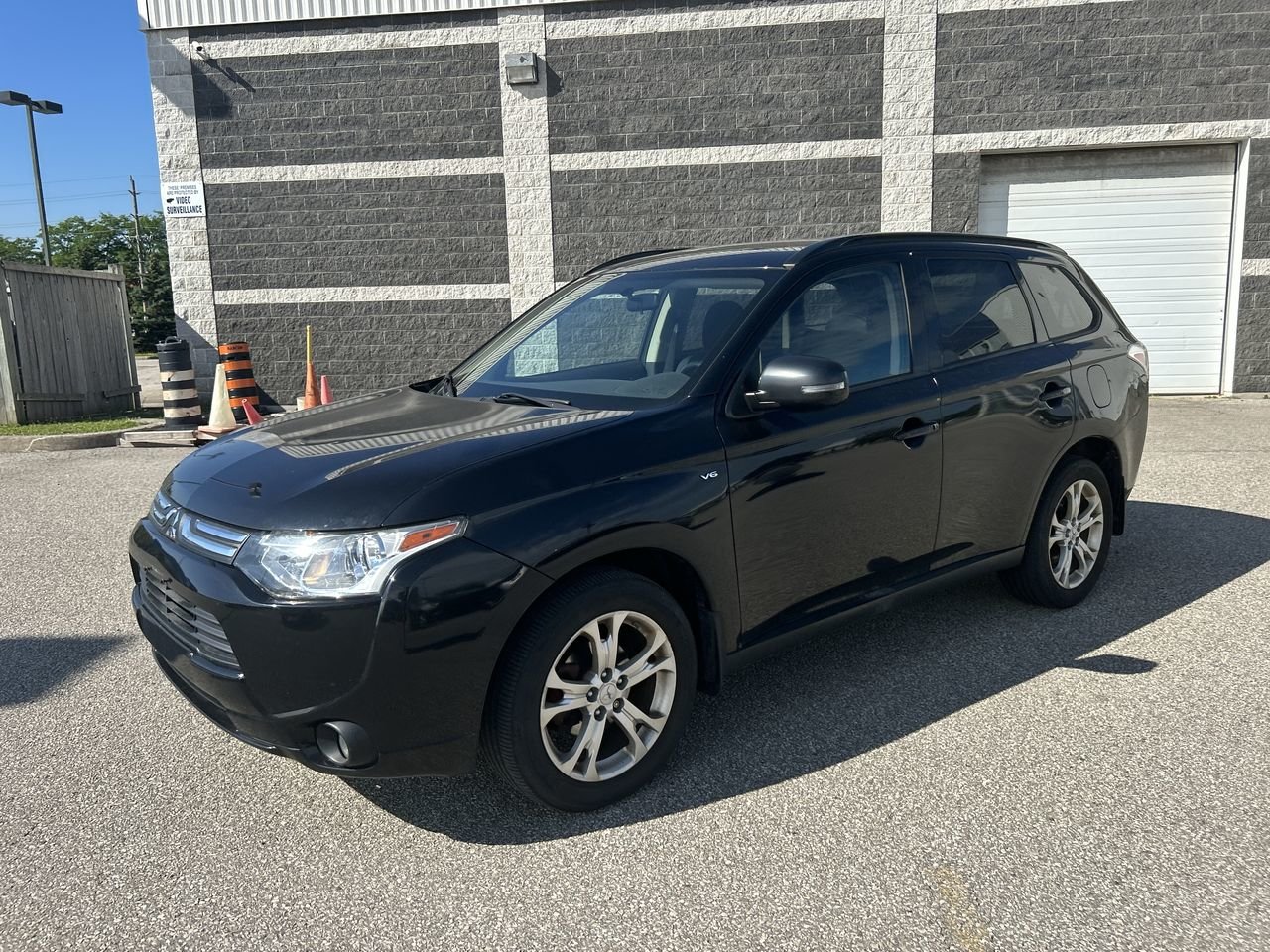 Used 2014  Mitsubishi SE image 3
