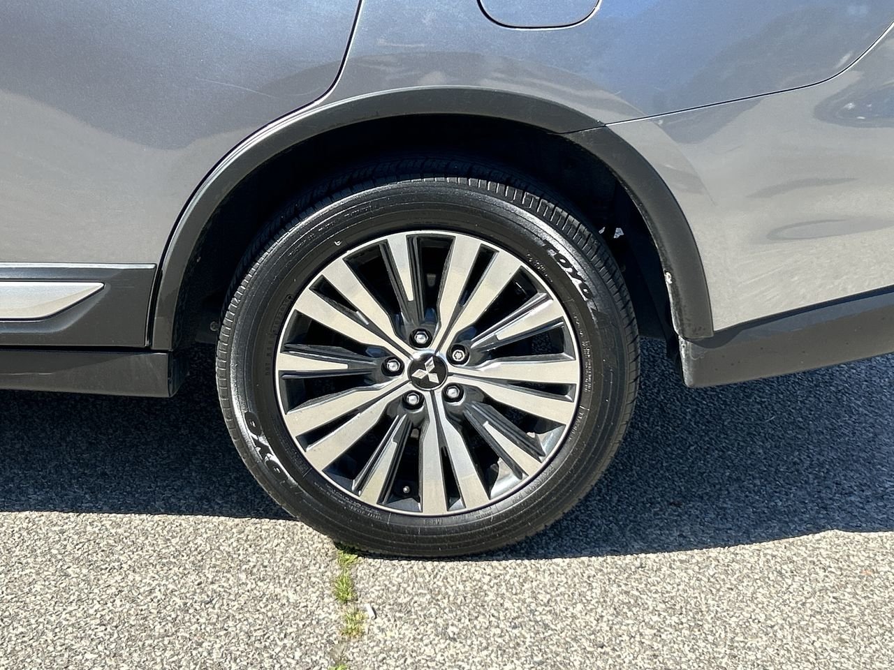 Used 2020  Mitsubishi GT image 18