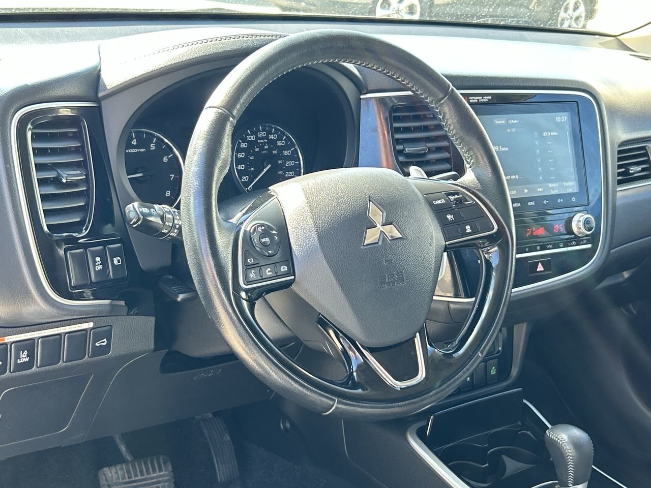 Used 2020  Mitsubishi GT image 22