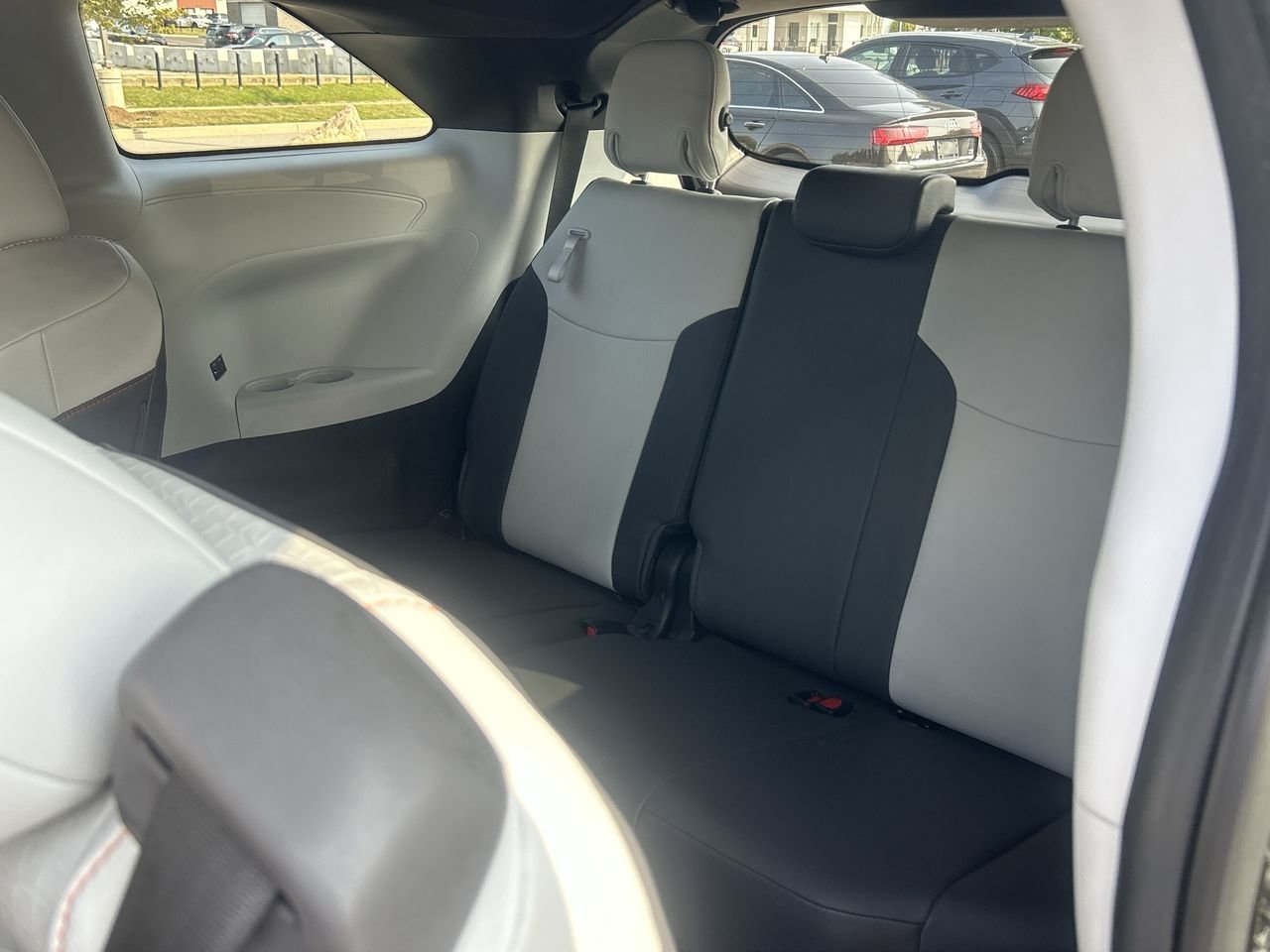 Used 2021  Toyota  image 29