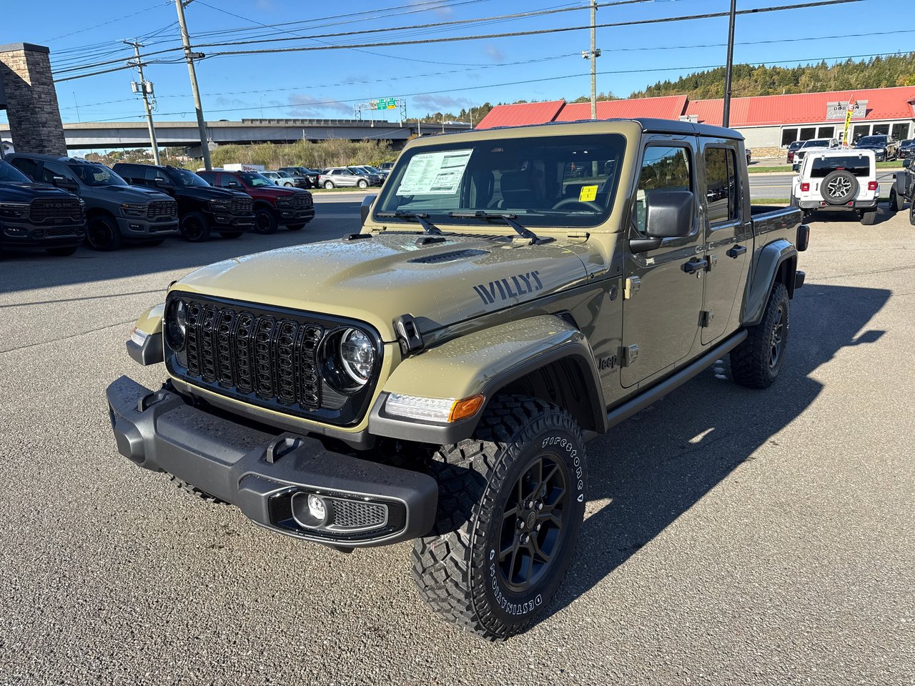 41 2026 Jeep Gladiator Pickup Truck Four-Wheel Drive Automatic