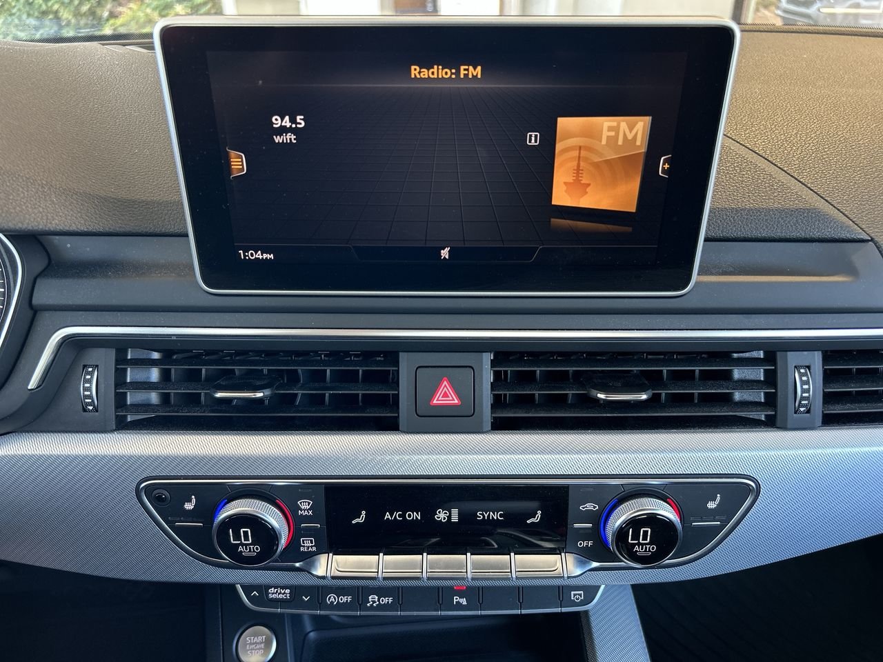 Used 2019 Manhattan Grey Met Audi 2.0T Progressiv quattro 7 sp image 26