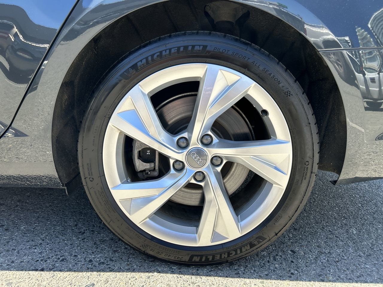 Used 2019 Manhattan Grey Met Audi 2.0T Progressiv quattro 7 sp image 18