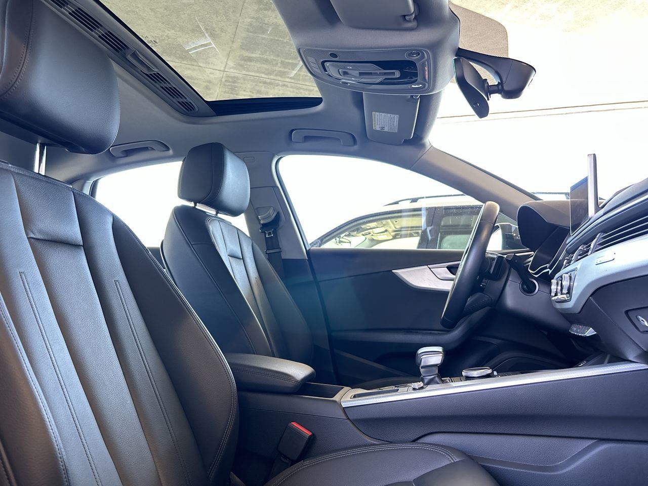 Used 2019 Manhattan Grey Met Audi 2.0T Progressiv quattro 7 sp image 32