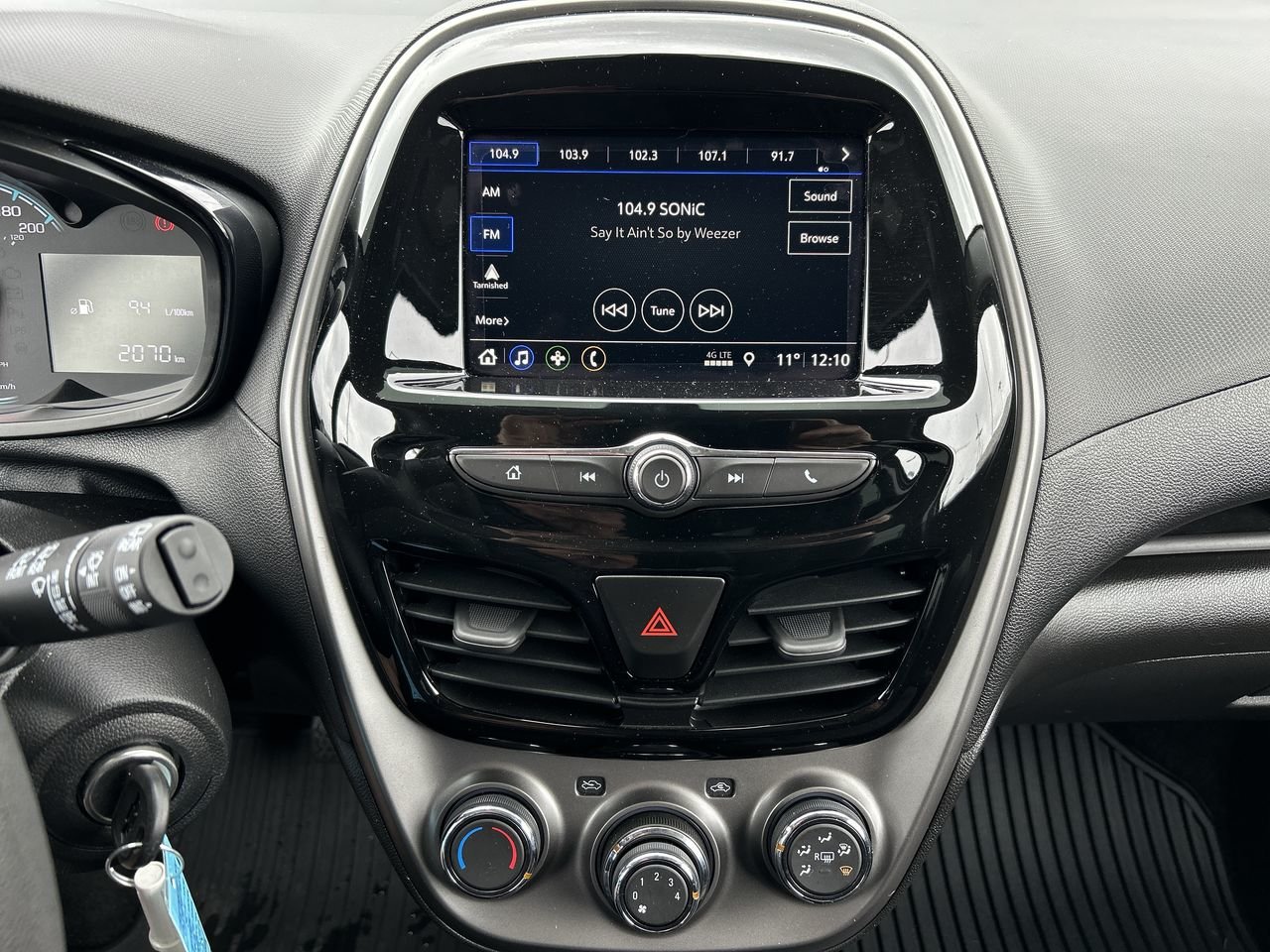 Used 2021 Summit White Chevrolet LS - Manual image 24