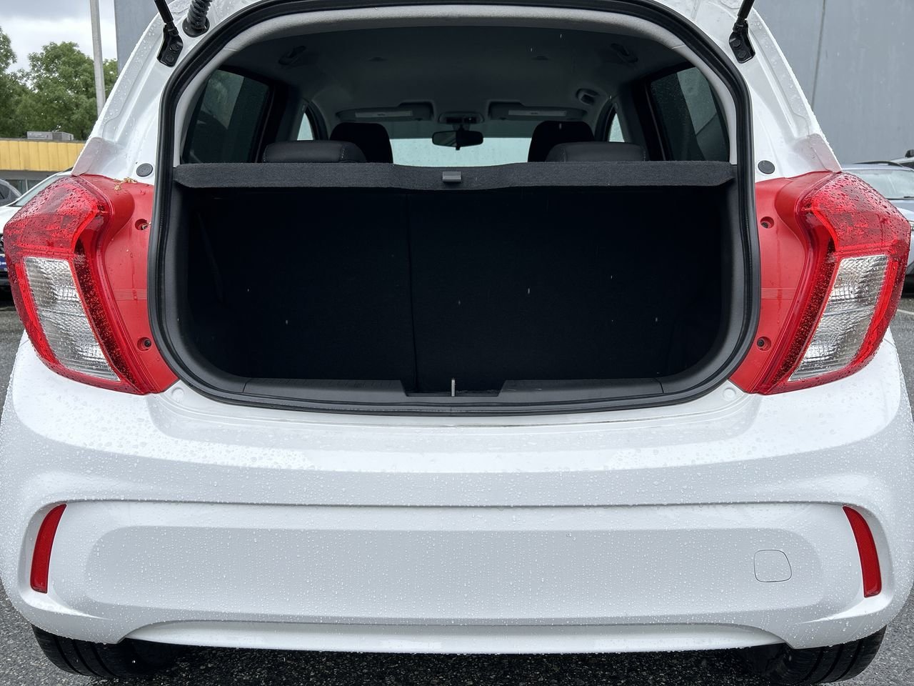 Used 2021 Summit White Chevrolet LS - Manual image 30