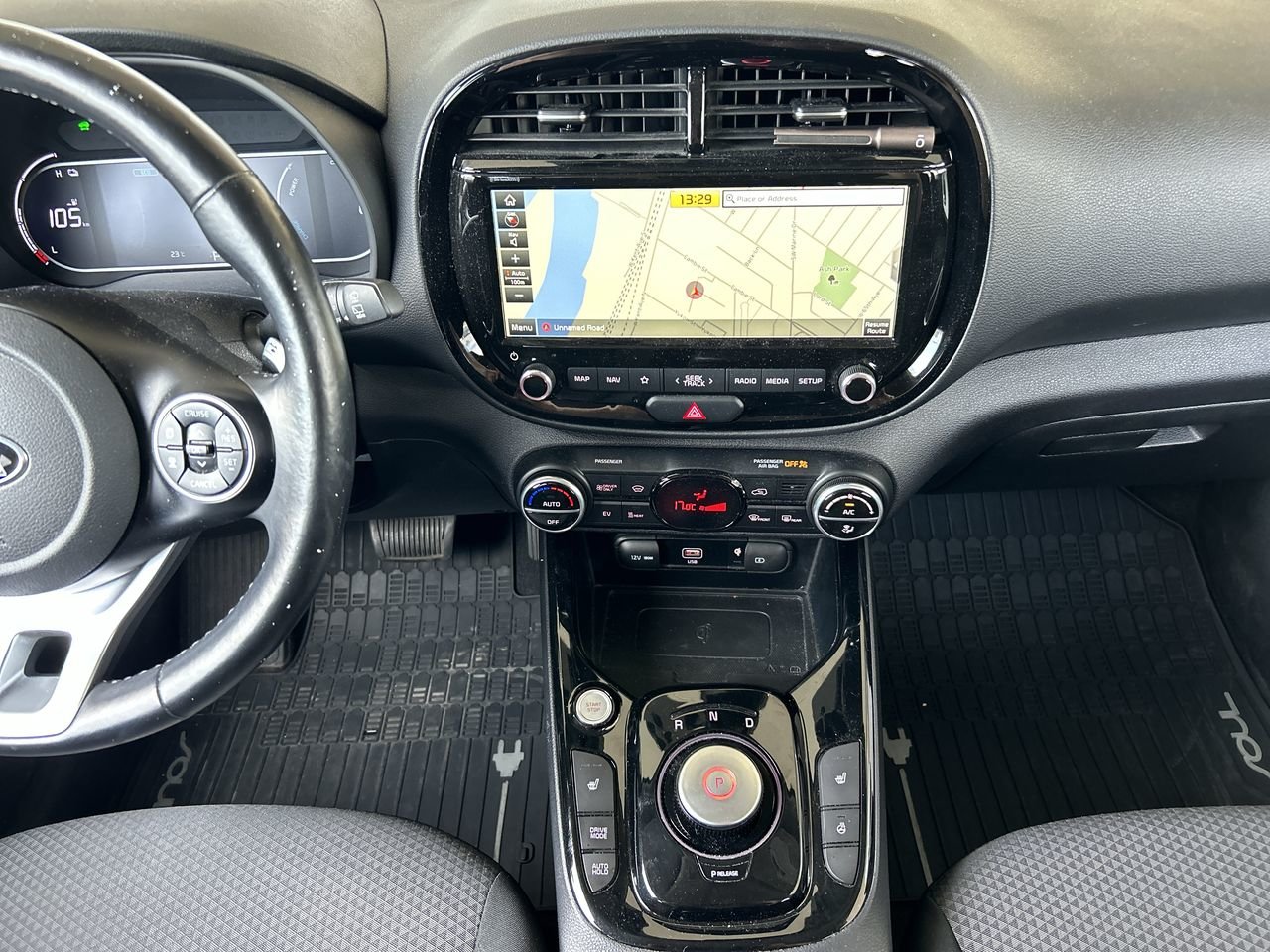 Used 2020 Gravity Grey (MET) Kia EV Premium image 28